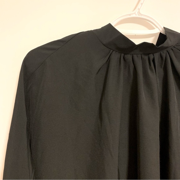 Tie back blouse - Picture 3 of 3